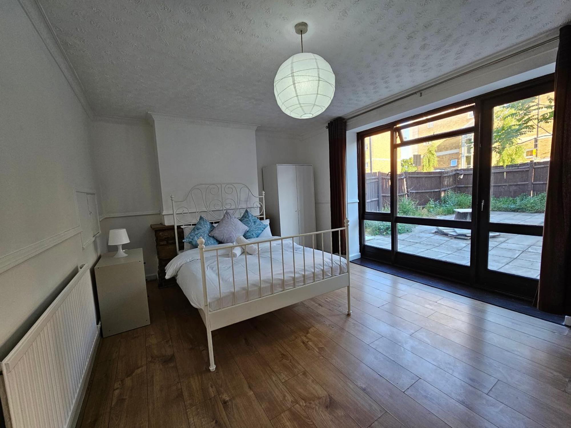 Towerhill Rooms London Exterior photo